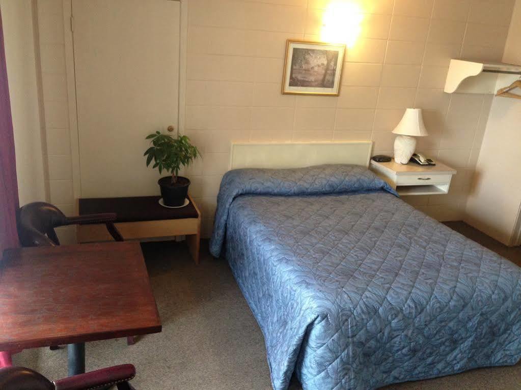 Siesta Motel